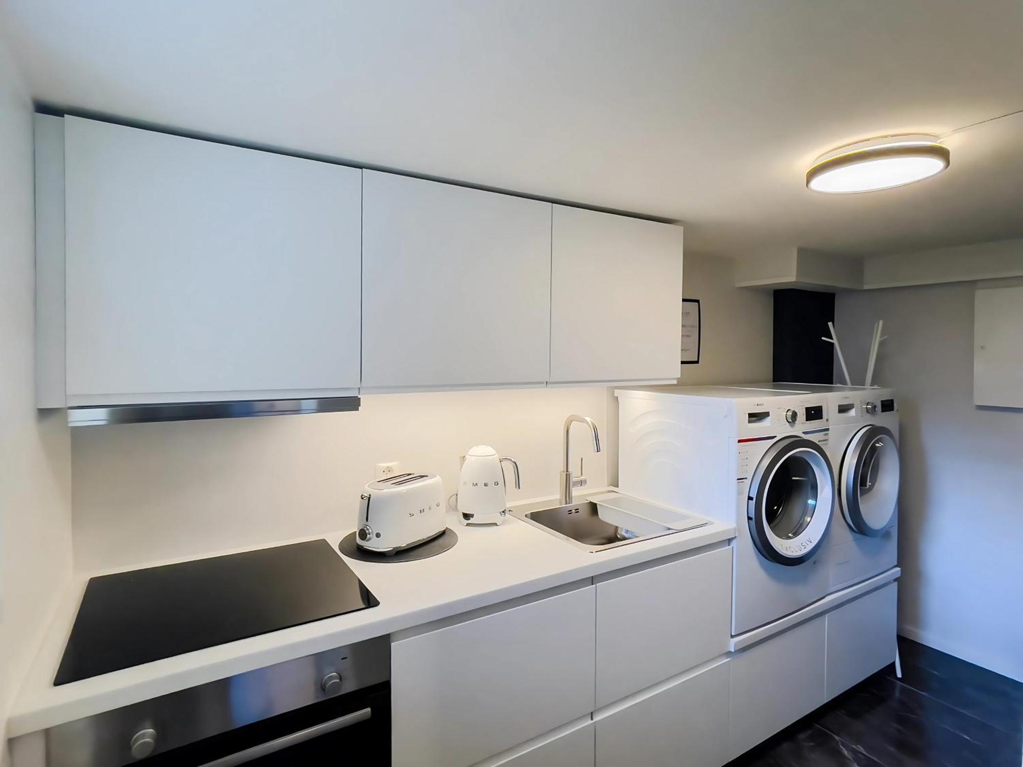 Andalsnes Underground Flat Apartamento Exterior foto