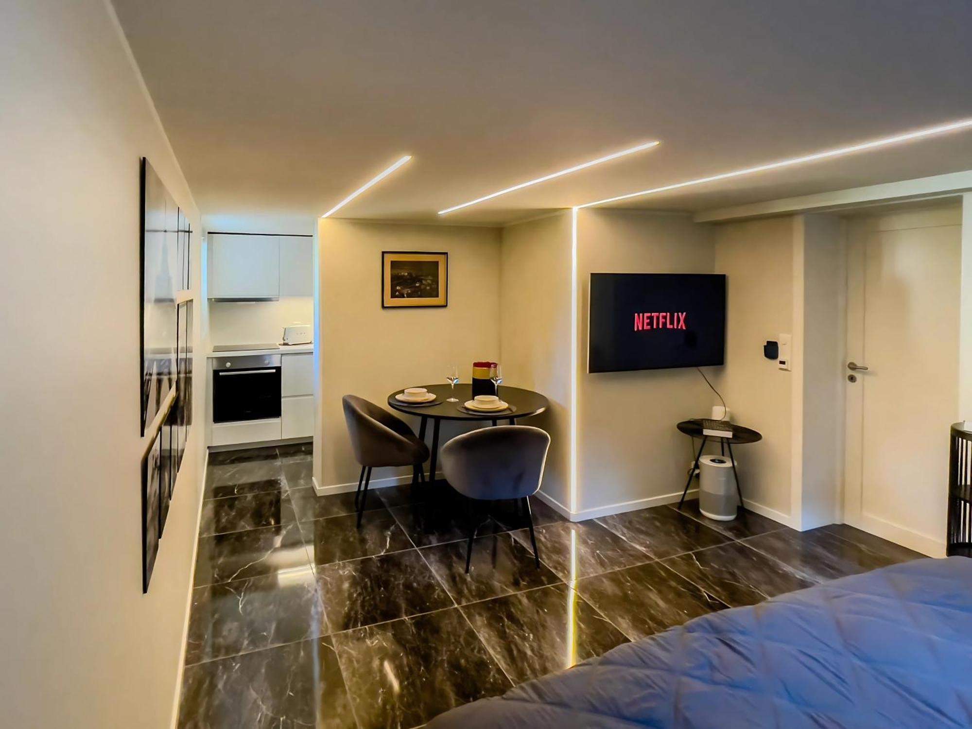 Andalsnes Underground Flat Apartamento Exterior foto